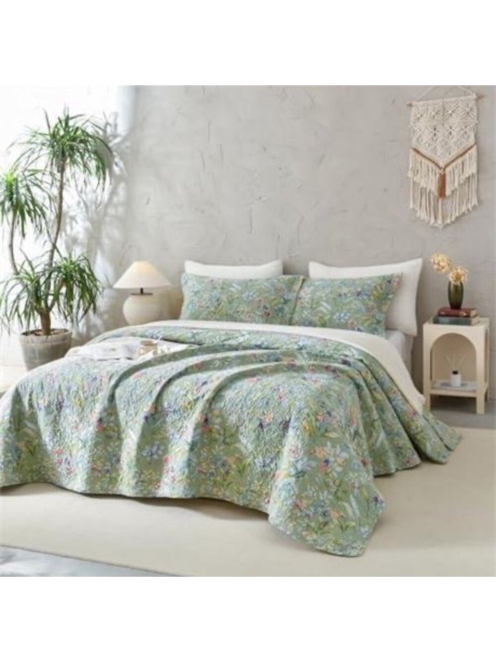 Floral Green Queen Bedding Set With Quilt & Pillow Shams - Lightweight & Soft Fo